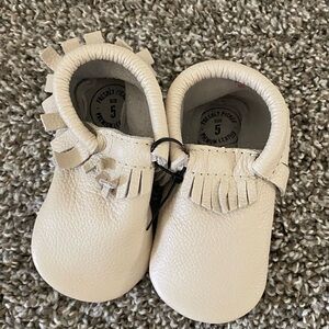 Freshly Picked Moccasins size 5